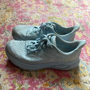Hoka Clifton 8